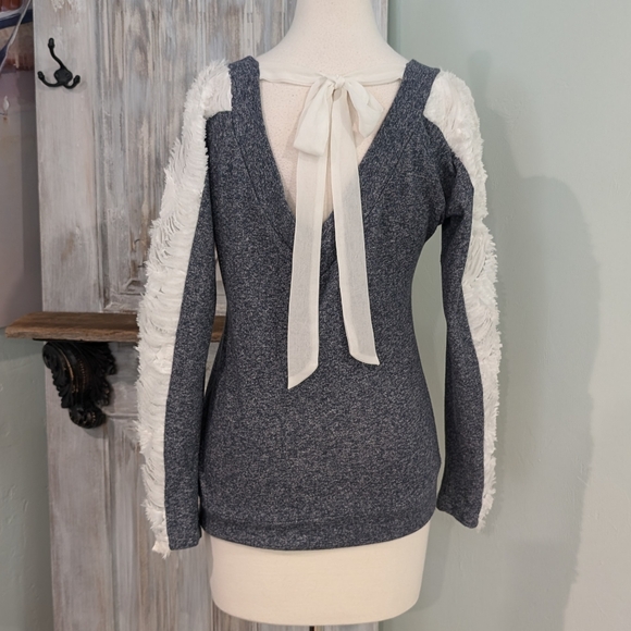 A'Reve ruffled sleeve sweater - Picture 4 of 10